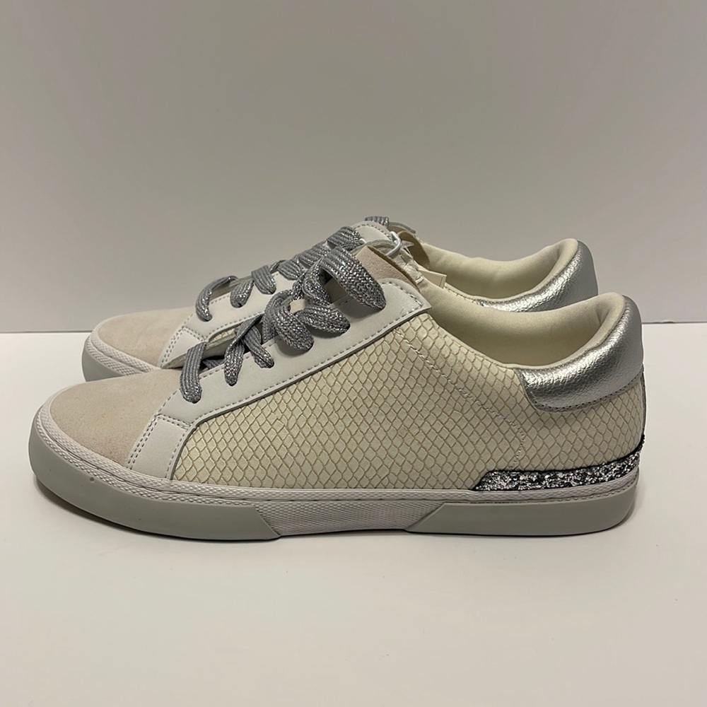 Women’s Silver & Off White Lace Up Padded Memory Foam Casual Sneakers